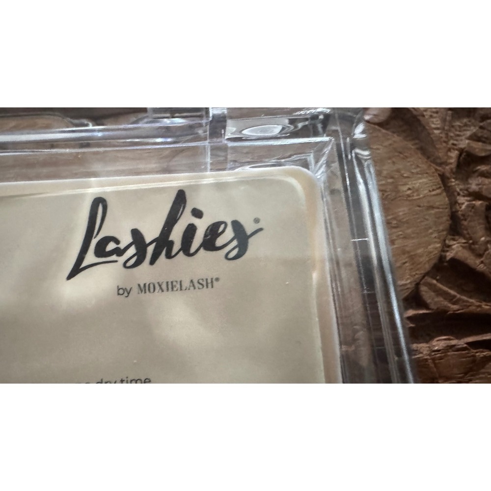 MoxieLash Giddy Lash Magnetic 100% Premium Silk Reusable Eyelashes Black NEW - Picture 7 of 7